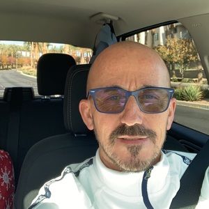 Meet your Posher, Joel